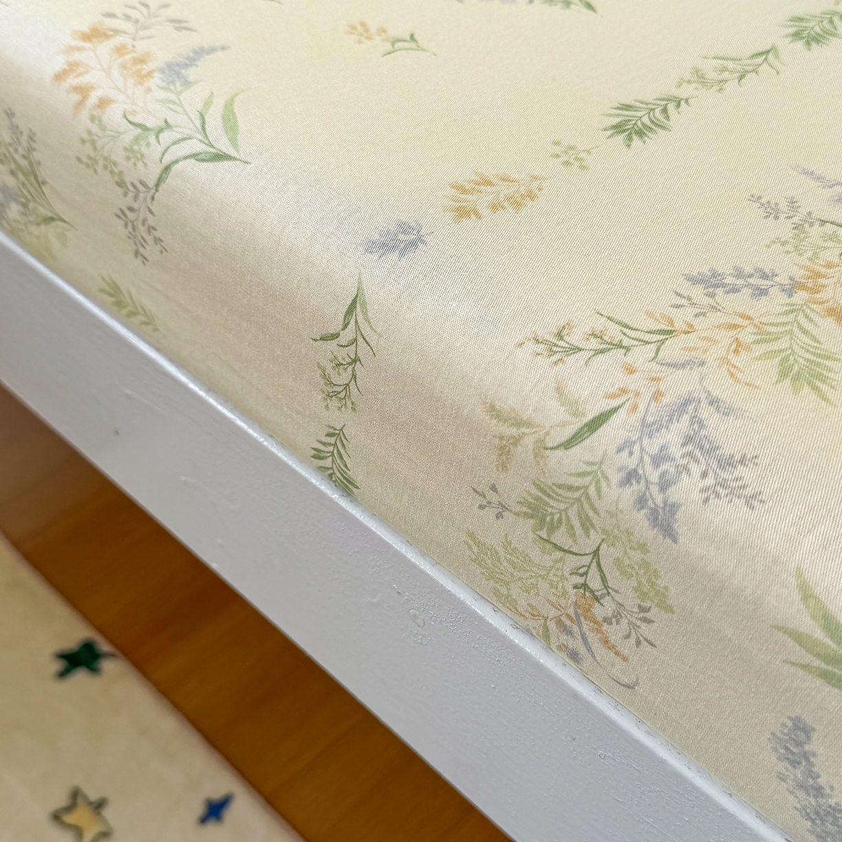 91家纺网 家纺一手货源 找家纺 尚帛 2026新款全棉品质喷气印花爆款四件套 多规格套件 单品系列-学生款单床笠 丛草集