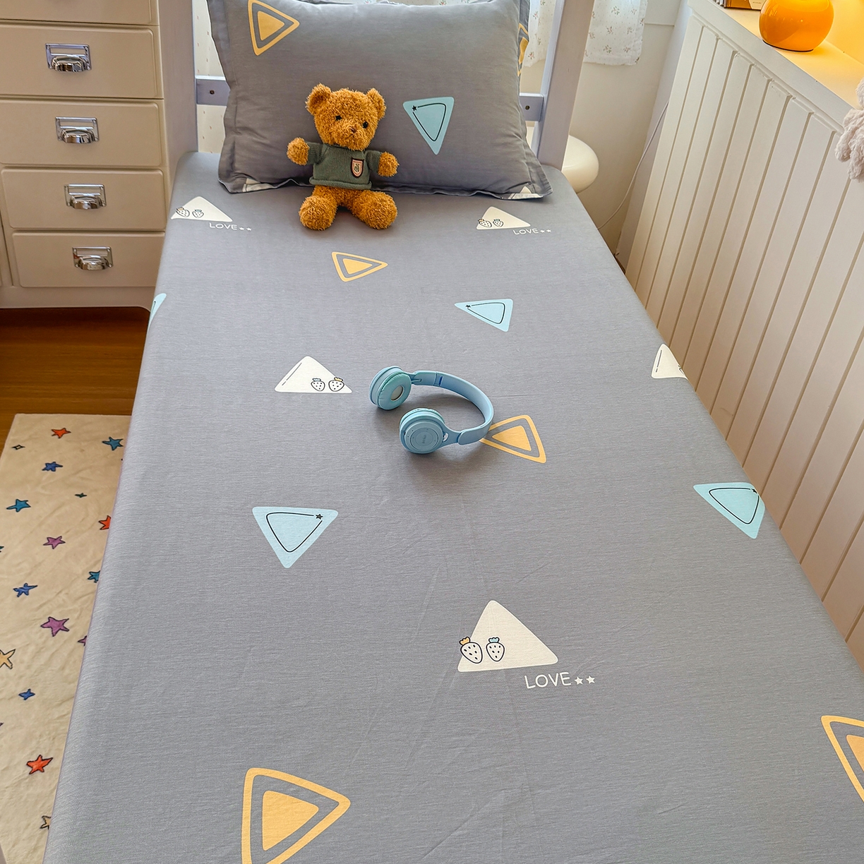 91家纺网 家纺一手货源 找家纺 尚帛 2026新款全棉品质喷气印花爆款四件套 多规格套件 单品系列-学生款单床笠 吉米