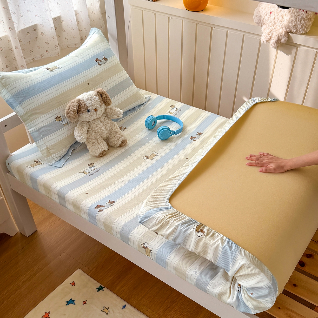 91家纺网 家纺一手货源 找家纺 尚帛 2026新款全棉品质喷气印花爆款四件套 多规格套件 单品系列-学生款单床笠 奔跑小狗