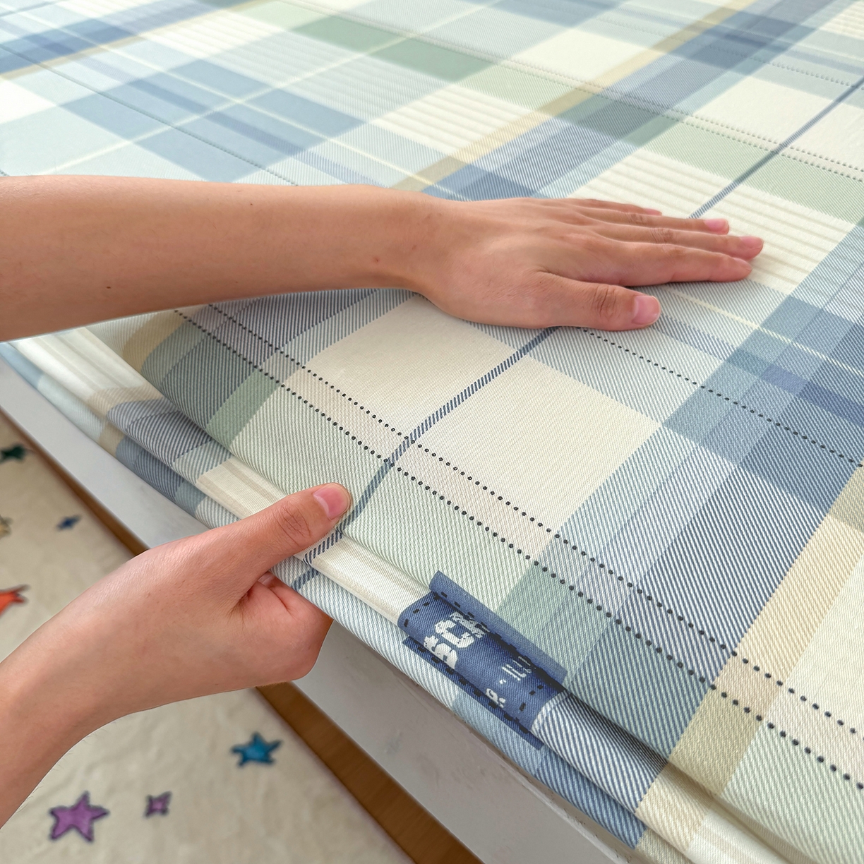 91家纺网 家纺一手货源 找家纺 尚帛 2026新款全棉品质喷气印花爆款四件套 多规格套件 单品系列-学生款单床笠 格兰德-蓝