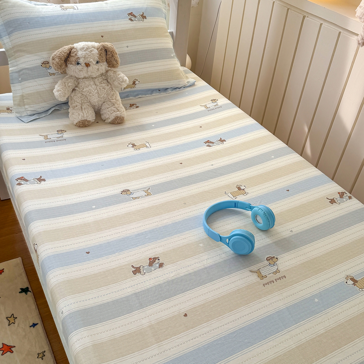 91家纺网 家纺一手货源 找家纺 尚帛 2026新款全棉品质喷气印花爆款四件套 多规格套件 单品系列-学生款单床笠 奔跑小狗