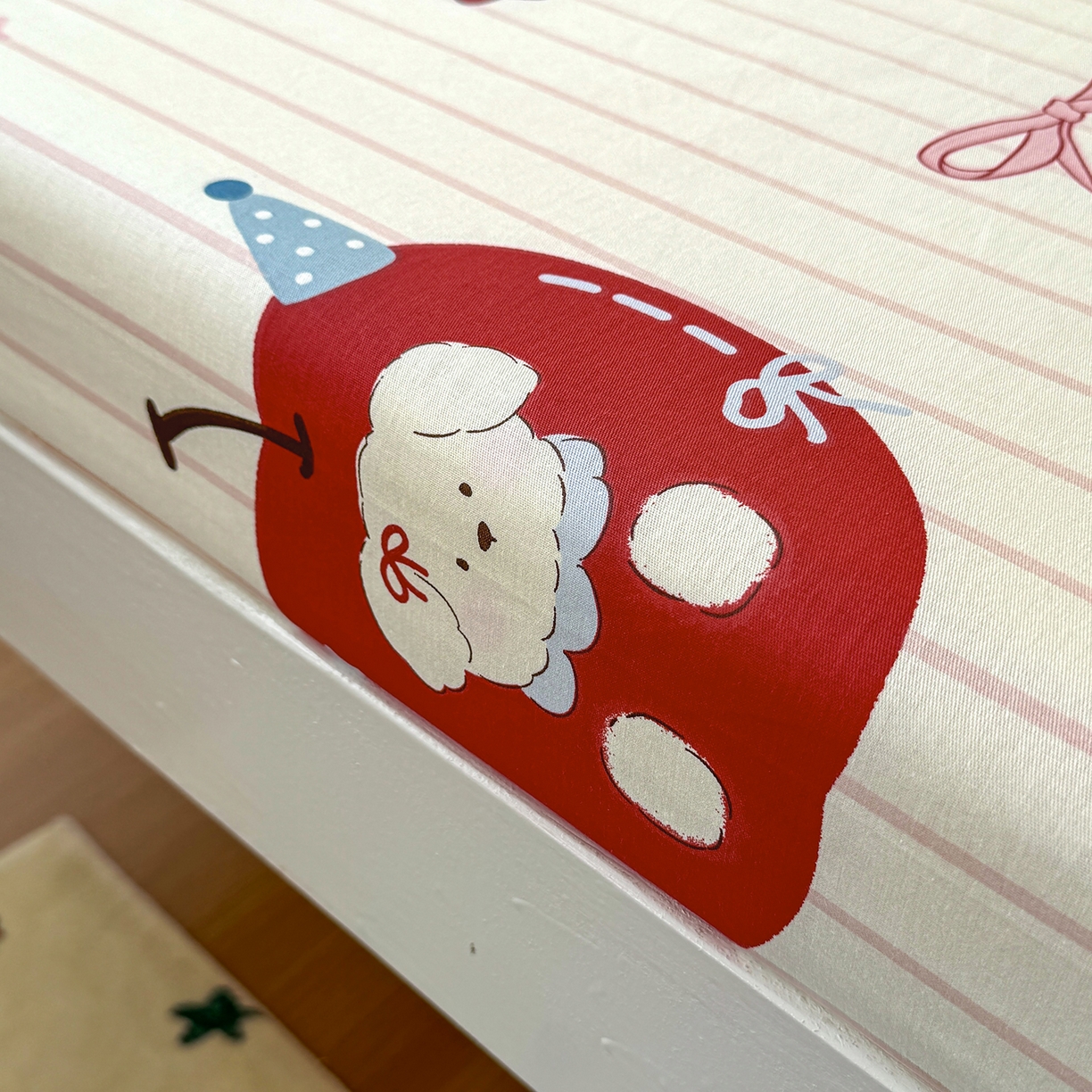 91家纺网 家纺一手货源 找家纺 尚帛 2026新款全棉品质喷气印花爆款四件套 多规格套件 单品系列-学生款单床笠 派对柯基