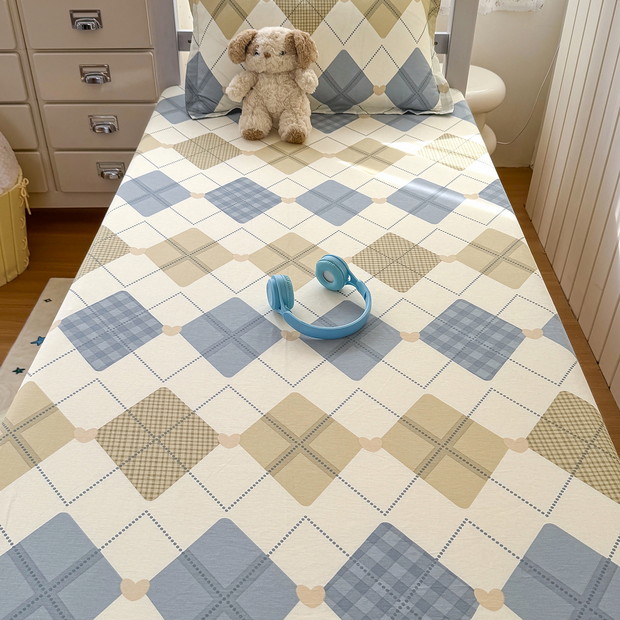 91家纺网 家纺一手货源 找家纺 尚帛 2026新款全棉品质喷气印花爆款四件套 多规格套件 单品系列-学生款单床笠 佳丽斯