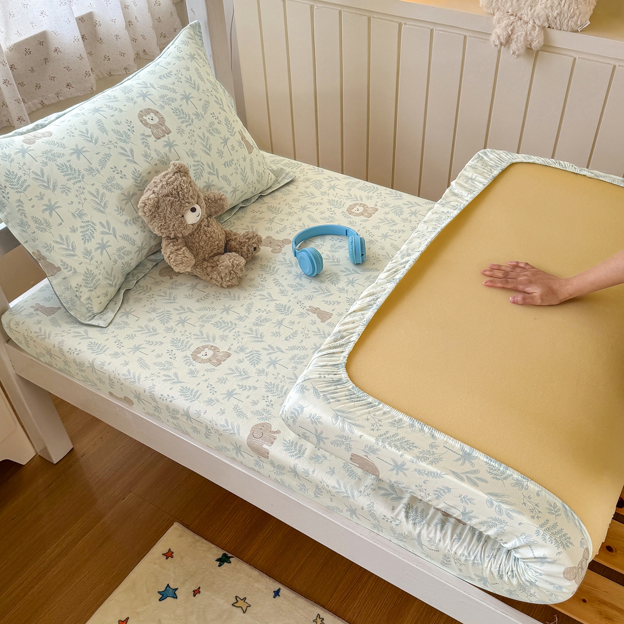 91家纺网 家纺一手货源 找家纺 尚帛 2026新款全棉品质喷气印花爆款四件套 多规格套件 单品系列-学生款单床笠 森林小镇-兰