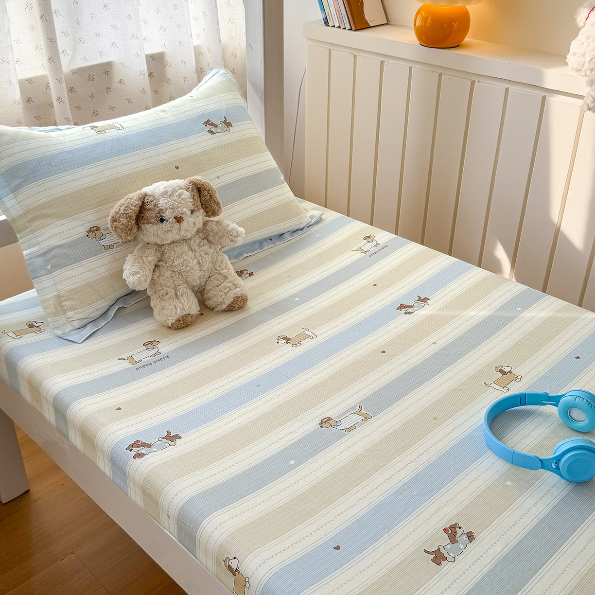 91家纺网 家纺一手货源 找家纺 尚帛 2026新款全棉品质喷气印花爆款四件套 多规格套件 单品系列-学生款单床笠 奔跑小狗