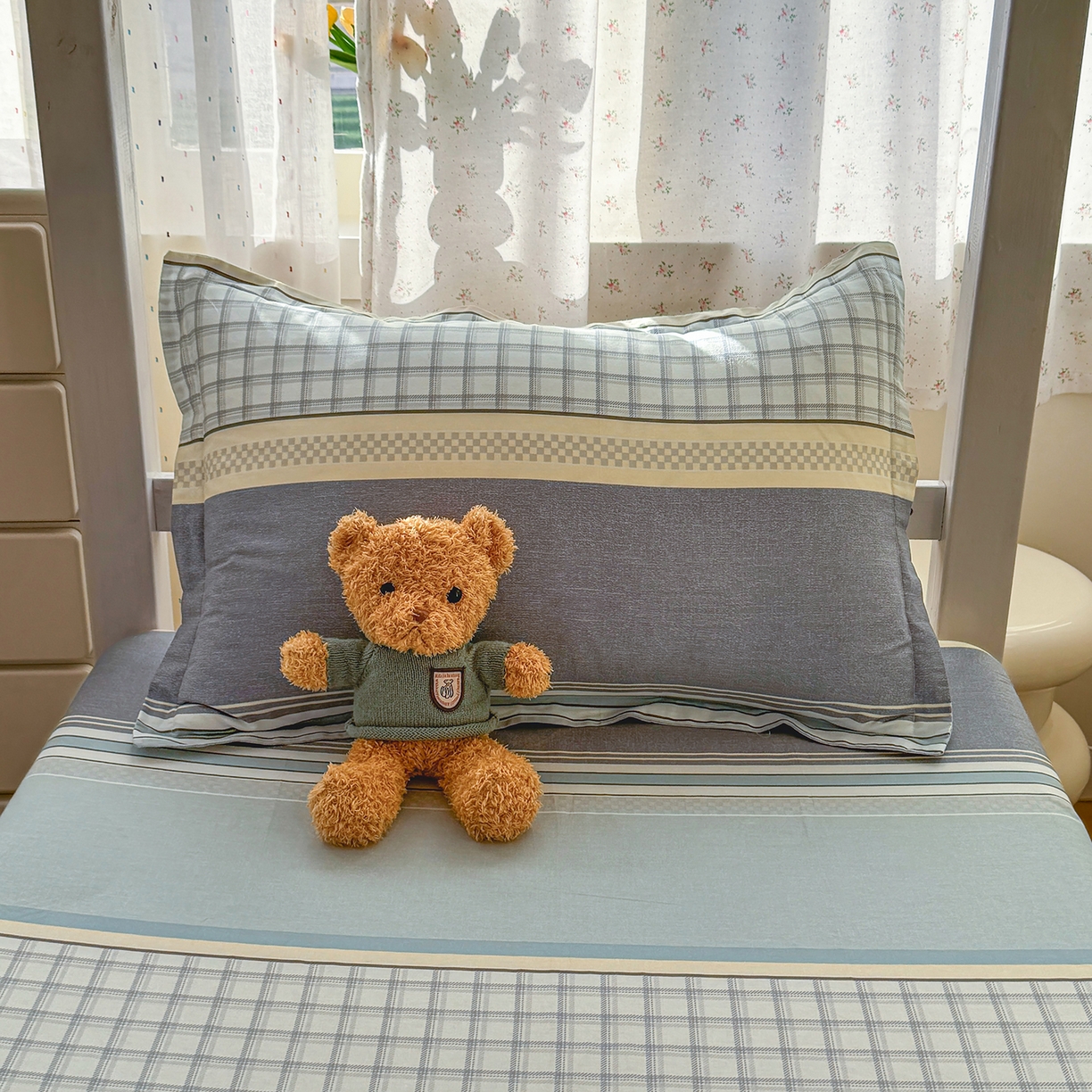 91家纺网 家纺一手货源 找家纺 尚帛 2026新款全棉品质喷气印花爆款四件套 多规格套件 单品系列-学生款单床笠 爱之艺术-灰