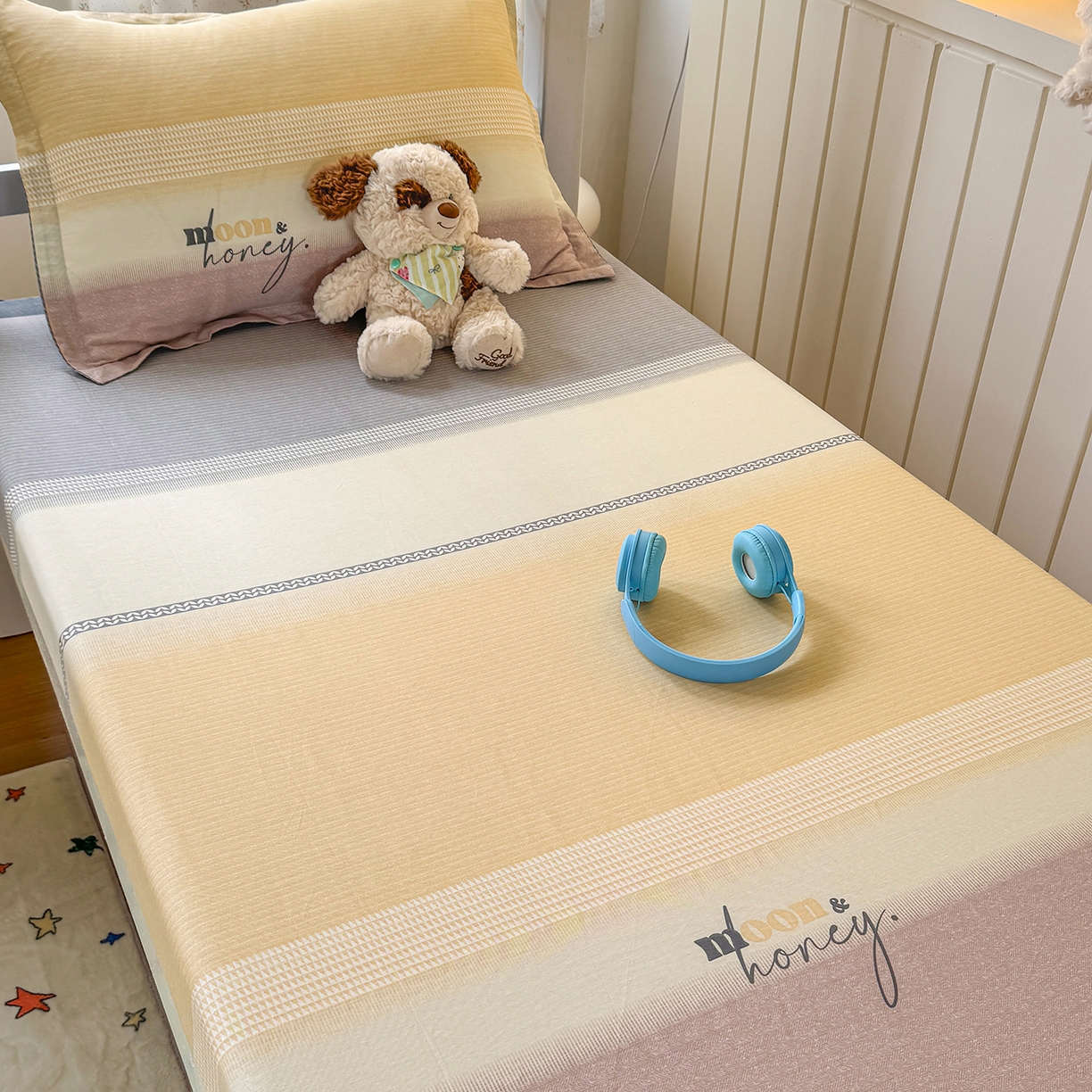 91家纺网 家纺一手货源 找家纺 尚帛 2026新款全棉品质喷气印花爆款四件套 多规格套件 单品系列-学生款单床笠 协奏曲-红