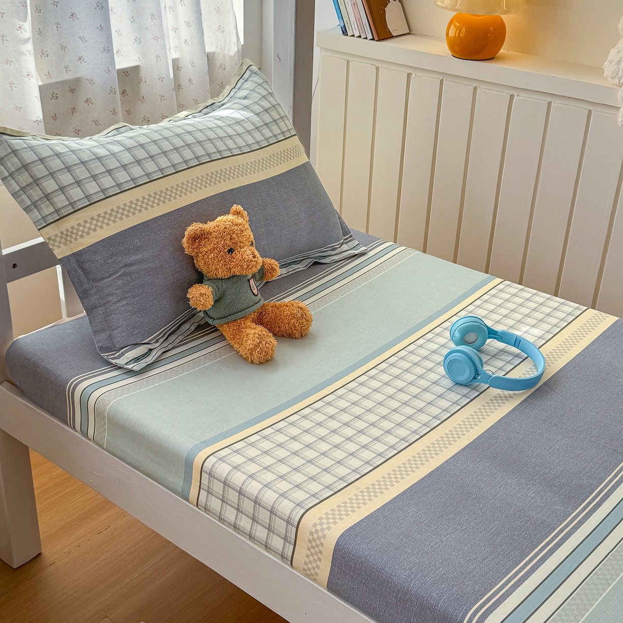 91家纺网 家纺一手货源 找家纺 尚帛 2026新款全棉品质喷气印花爆款四件套 多规格套件 单品系列-学生款单床笠 爱之艺术-灰