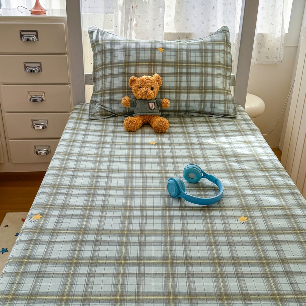 91家纺网 家纺一手货源 找家纺 尚帛 2026新款全棉品质喷气印花爆款四件套 多规格套件 单品系列-学生款单床笠 闪耀的星