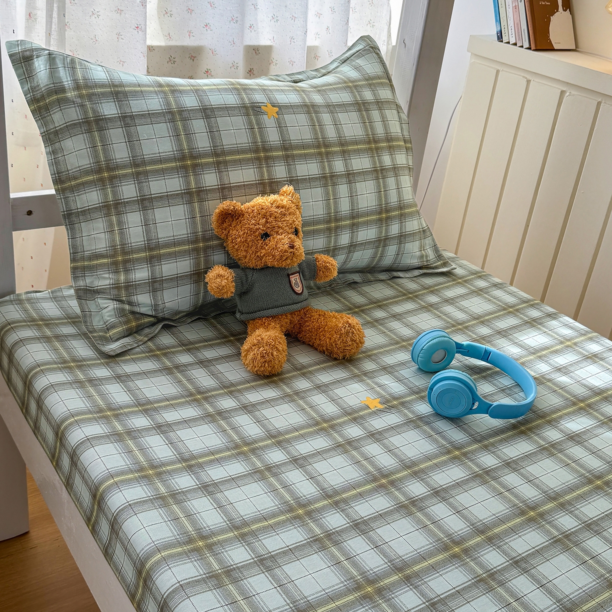 91家纺网 家纺一手货源 找家纺 尚帛 2026新款全棉品质喷气印花爆款四件套 多规格套件 单品系列-学生款单床笠 闪耀的星