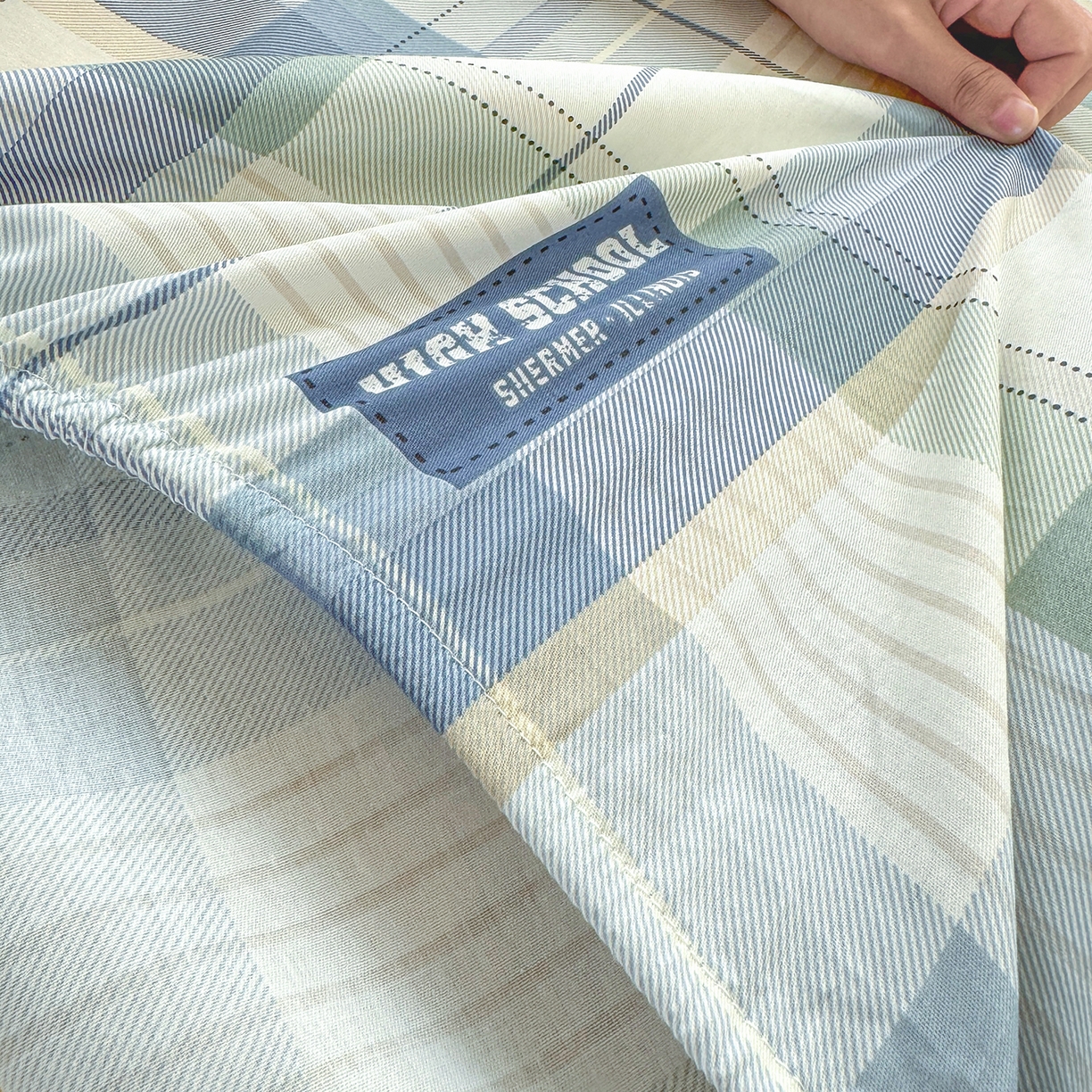 91家纺网 家纺一手货源 找家纺 尚帛 2026新款全棉品质喷气印花爆款四件套 多规格套件 单品系列-学生款单床笠 格兰德-蓝