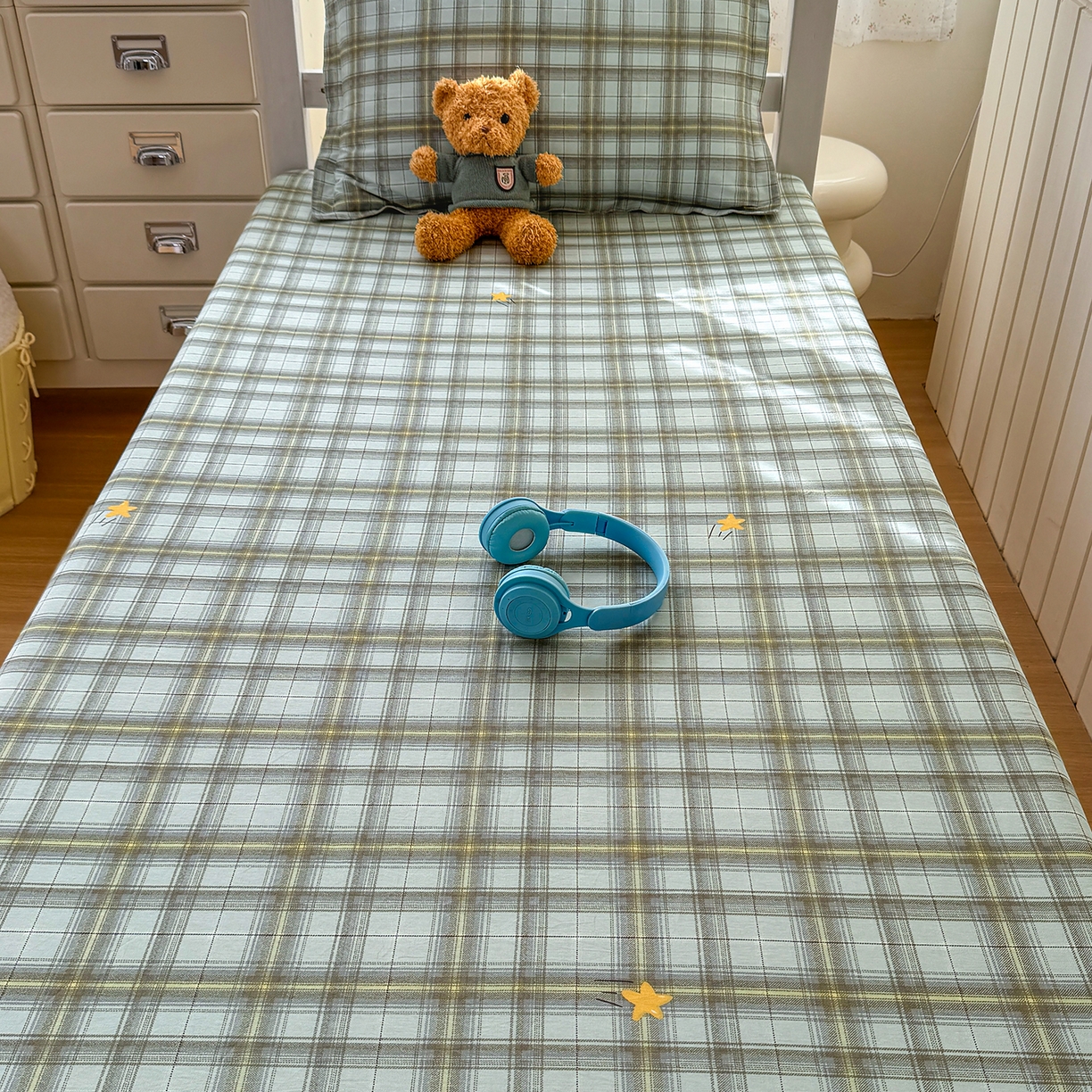 91家纺网 家纺一手货源 找家纺 尚帛 2026新款全棉品质喷气印花爆款四件套 多规格套件 单品系列-学生款单床笠 闪耀的星