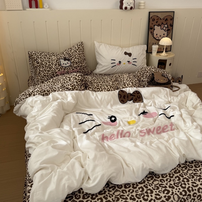 91家纺网 家纺一手货源 找家纺 奈颜 2026新款A类水洗棉大版毛巾绣豹纹小猫四件套--实拍图 豹纹小猫-白咖