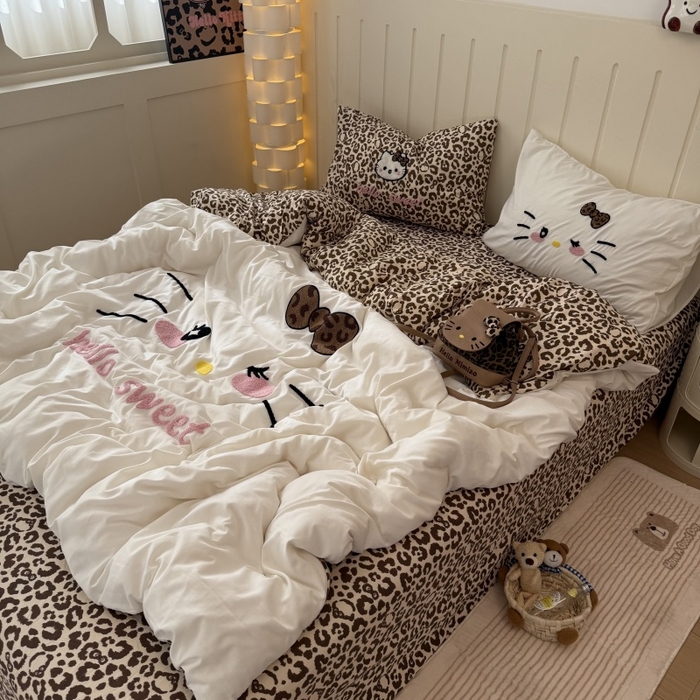 91家纺网 家纺一手货源 找家纺 奈颜 2026新款A类水洗棉大版毛巾绣豹纹小猫四件套--实拍图 豹纹小猫-白咖