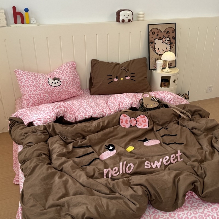 91家纺网 家纺一手货源 找家纺 奈颜 2026新款A类水洗棉大版毛巾绣豹纹小猫四件套--实拍图 豹纹小猫-咖粉