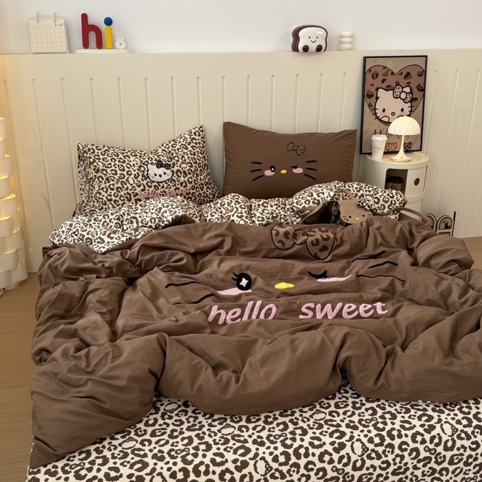 91家纺网 家纺一手货源 找家纺 奈颜 2026新款A类水洗棉大版毛巾绣豹纹小猫四件套--实拍图 豹纹小猫-深咖