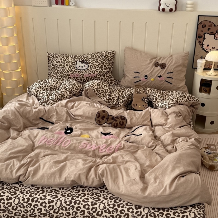 91家纺网 家纺一手货源 找家纺 奈颜 2026新款A类水洗棉大版毛巾绣豹纹小猫四件套--实拍图 豹纹小猫-浅咖