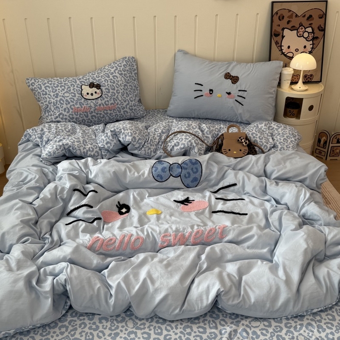 91家纺网 家纺一手货源 找家纺 奈颜 2026新款A类水洗棉大版毛巾绣豹纹小猫四件套--实拍图 豹纹小猫-浅蓝