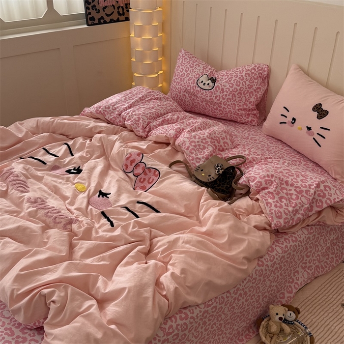 91家纺网 家纺一手货源 找家纺 奈颜 2026新款A类水洗棉大版毛巾绣豹纹小猫四件套--实拍图 豹纹小猫-粉