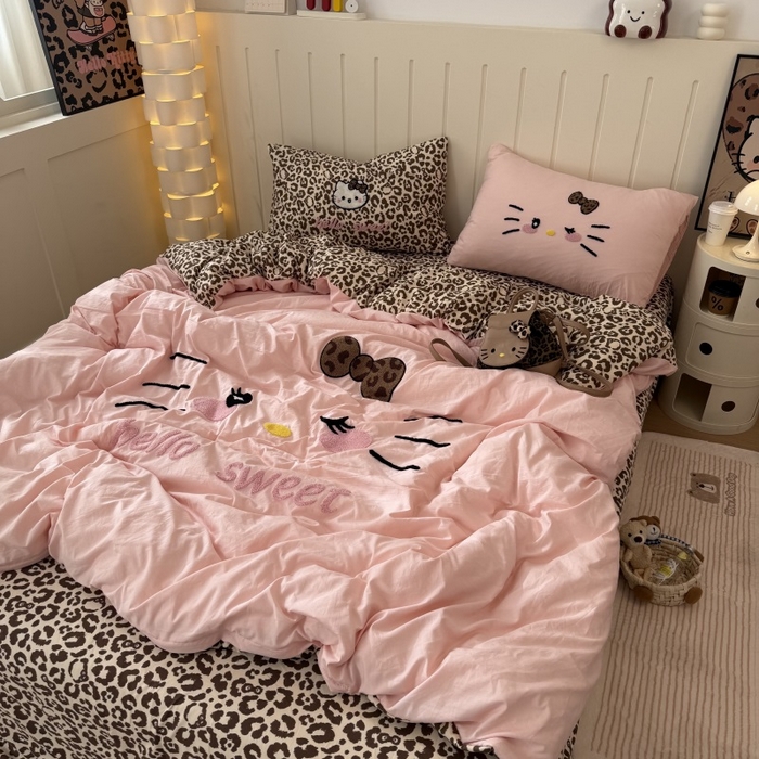 91家纺网 家纺一手货源 找家纺 奈颜 2026新款A类水洗棉大版毛巾绣豹纹小猫四件套--实拍图 豹纹小猫-粉咖