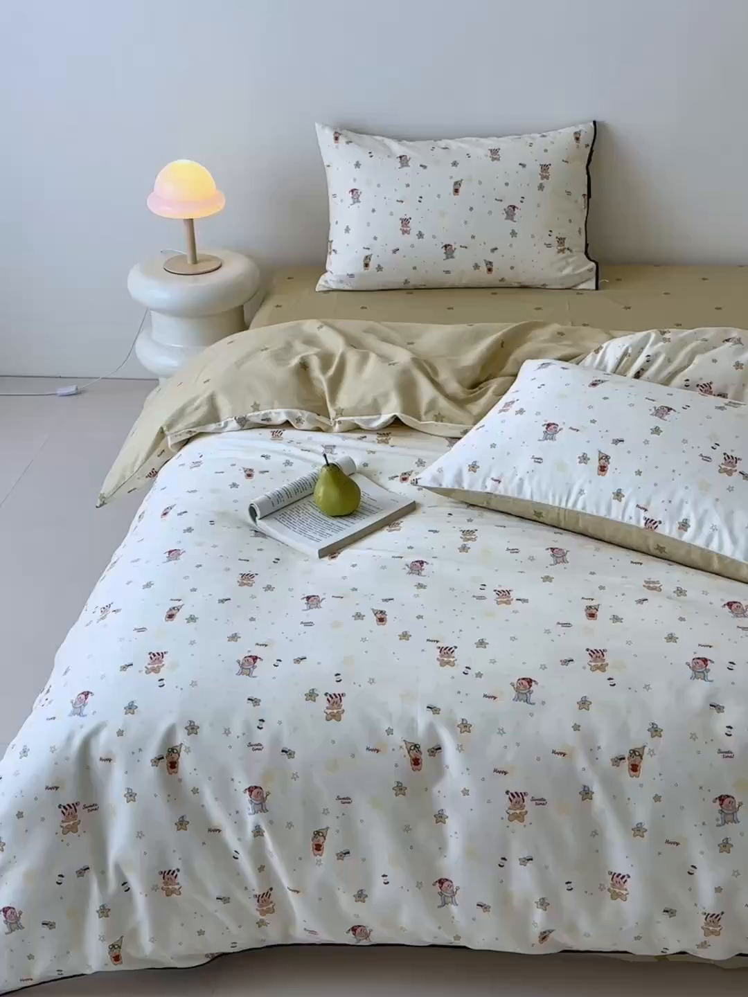 91家纺网 家纺一手货源 找家纺 乐童家纺 2026新款嵌绳蝴蝶结丝带工艺款小红色热推四件套 快乐小町