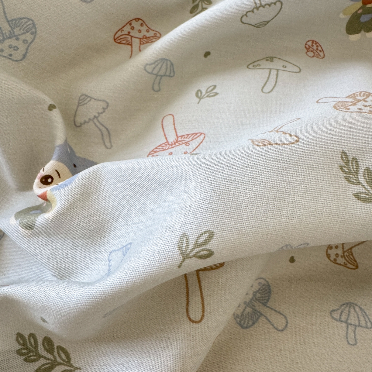 91家纺网 家纺一手货源 找家纺 乐童家纺 2026新款嵌绳蝴蝶结丝带工艺款小红色热推四件套 熊仔蘑菇