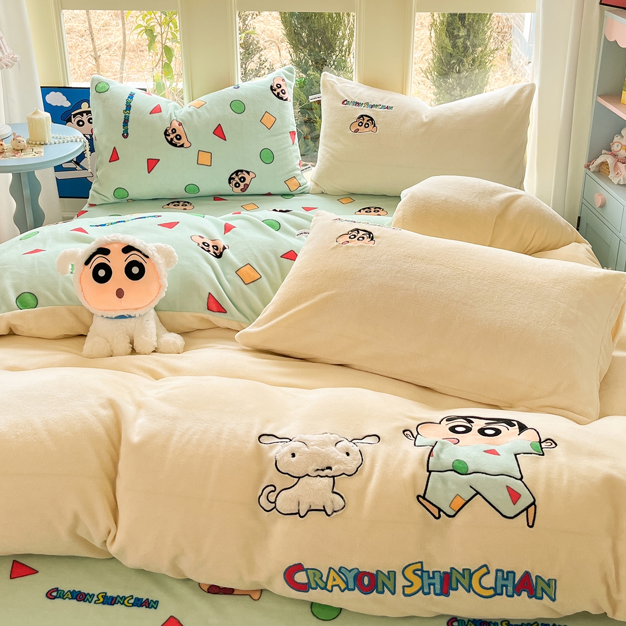 91家纺网 家纺一手货源 找家纺 （总）桃子家居 2026新款A类蜡笔小新授权兔毛贴布绣毛巾绣印加绣卡通加厚牛奶绒系列四件套