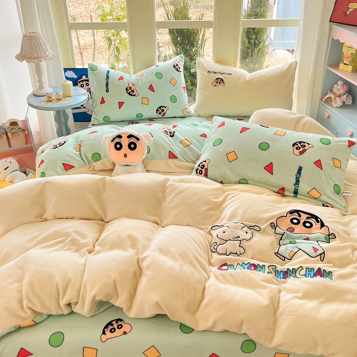 91家纺网 家纺一手货源 找家纺 （总）桃子家居 2026新款A类蜡笔小新授权兔毛贴布绣毛巾绣印加绣卡通加厚牛奶绒系列四件套