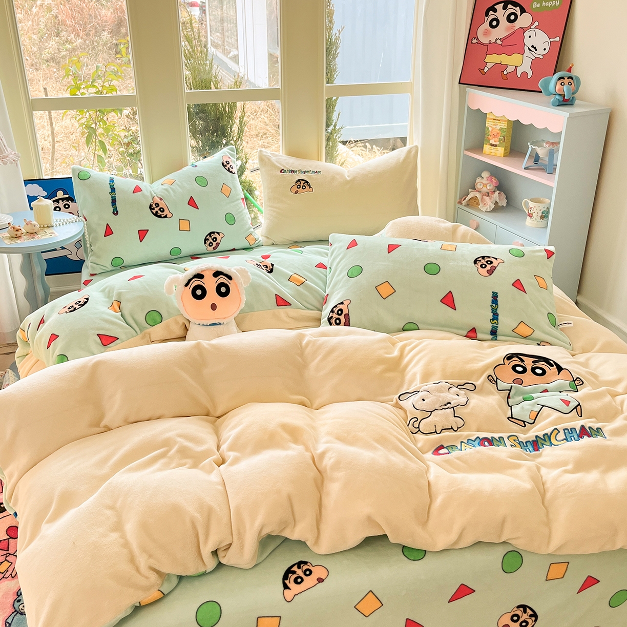 91家纺网 家纺一手货源 找家纺 （总）桃子家居 2026新款A类蜡笔小新授权兔毛贴布绣毛巾绣印加绣卡通加厚牛奶绒系列四件套