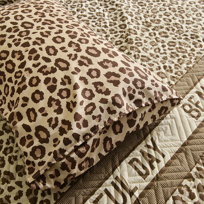 91家纺网 家纺一手货源 找家纺 柏钧家纺 2026新品外贸亚马逊豹纹防水夹棉床笠电商速卖通床罩可定制尺寸回字格系列 漫妙