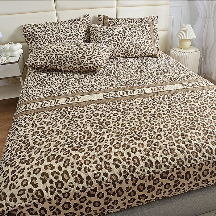 柏钧家纺 2026新品外贸亚马逊豹纹防水夹棉床笠电商速卖通床罩可定制尺寸回字格系列 漫妙