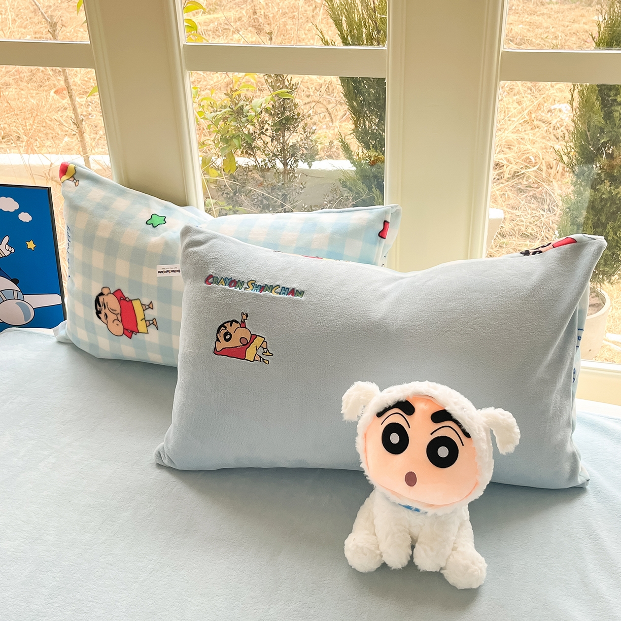 91家纺网 家纺一手货源 找家纺 桃子家居 2026新款A类蜡笔小新授权兔毛贴布绣毛巾绣印加绣卡通加厚牛奶绒系列四件套 绒贴布绣-快乐小新