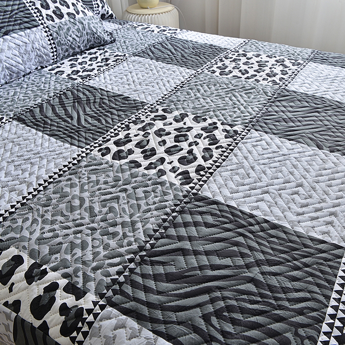 91家纺网 家纺一手货源 找家纺 柏钧家纺 2026新品外贸亚马逊豹纹防水夹棉床笠电商速卖通床罩可定制尺寸回字格系列 米亚