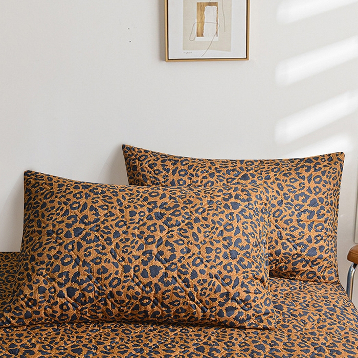 91家纺网 家纺一手货源 找家纺 柏钧家纺 2026新品外贸亚马逊豹纹防水夹棉床笠电商速卖通床罩可定制尺寸回字格系列 芬兰