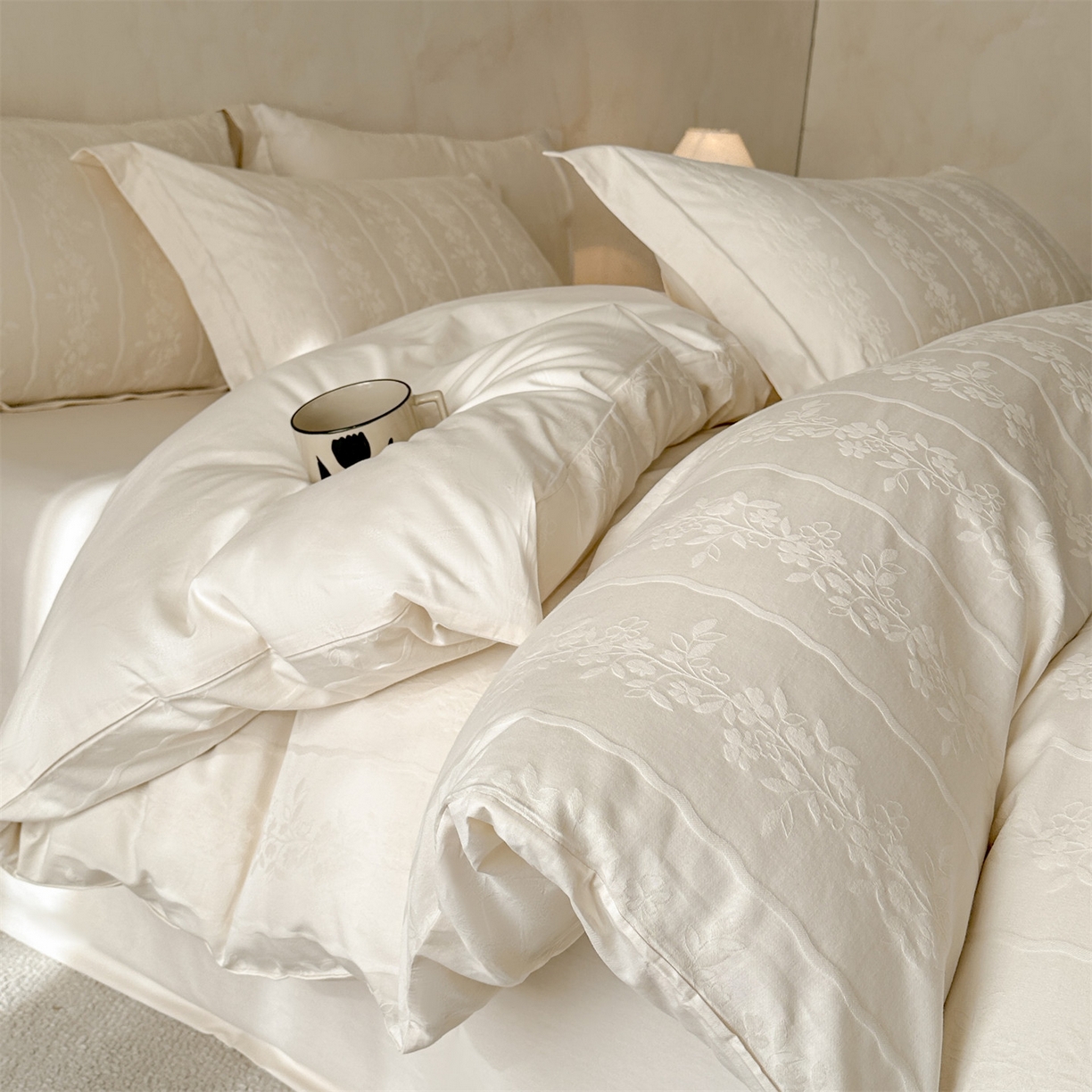 笙意家纺 2026新款A版60S亮面提花B版13372全棉四件套 浪漫情缘-奶昔白