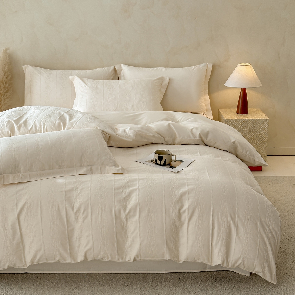 91家纺网 家纺一手货源 找家纺 笙意家纺 2026新款A版60S亮面提花B版13372全棉四件套 浪漫情缘-奶昔白