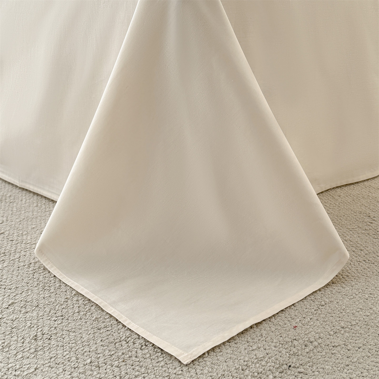 91家纺网 家纺一手货源 找家纺 笙意家纺 2026新款A版60S亮面提花B版13372全棉四件套 浪漫情缘-奶昔白