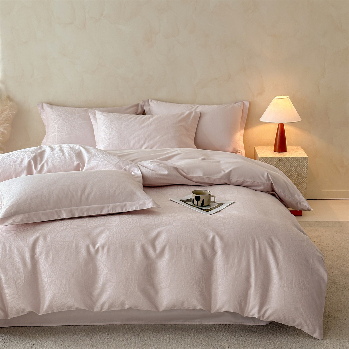 91家纺网 家纺一手货源 找家纺 笙意家纺 2026新款A版60S亮面提花B版13372全棉四件套 夏梦-粉