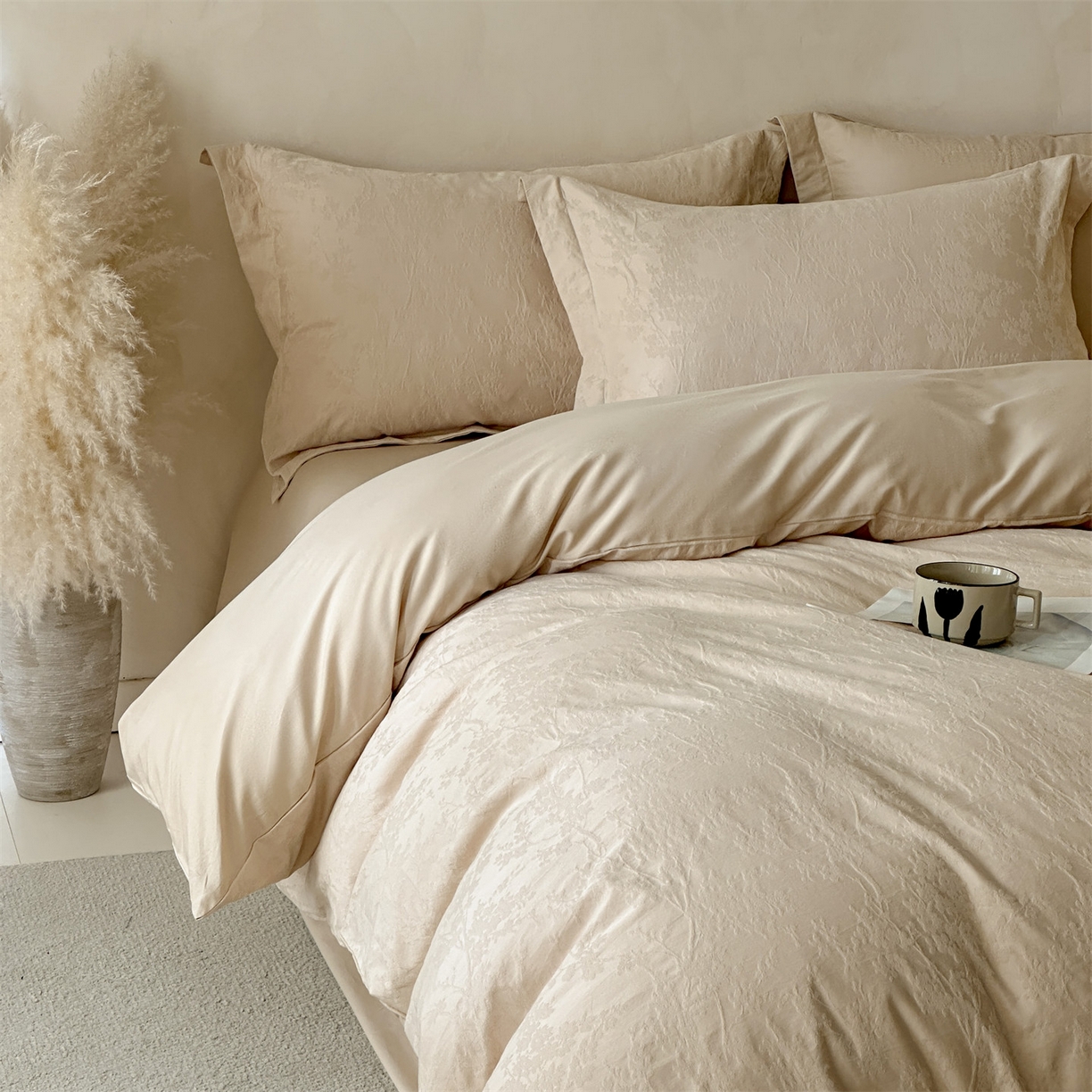 91家纺网 家纺一手货源 找家纺 笙意家纺 2026新款A版60S亮面提花B版13372全棉四件套 梦幻花园-米杏