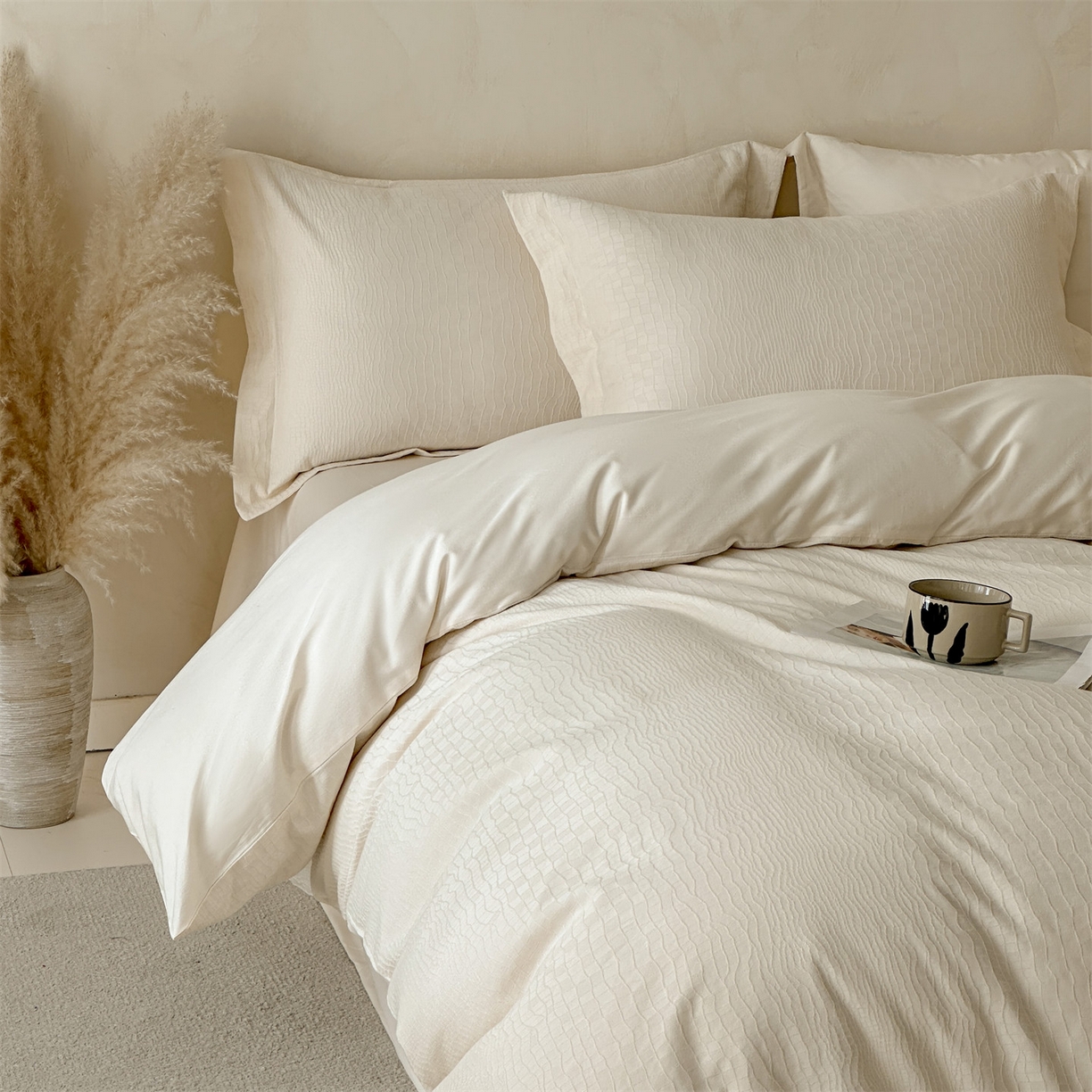 91家纺网 家纺一手货源 找家纺 笙意家纺 2026新款A版60S亮面提花B版13372全棉四件套 石烁-奶昔白