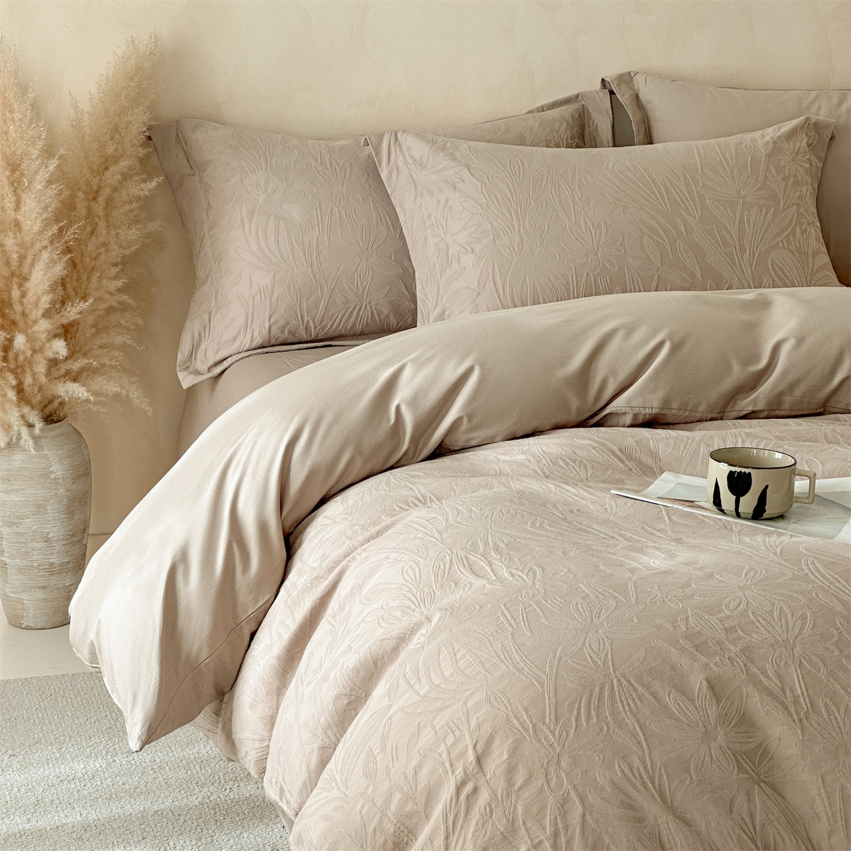 91家纺网 家纺一手货源 找家纺 笙意家纺 2026新款A版60S亮面提花B版13372全棉四件套 秘境-金属灰