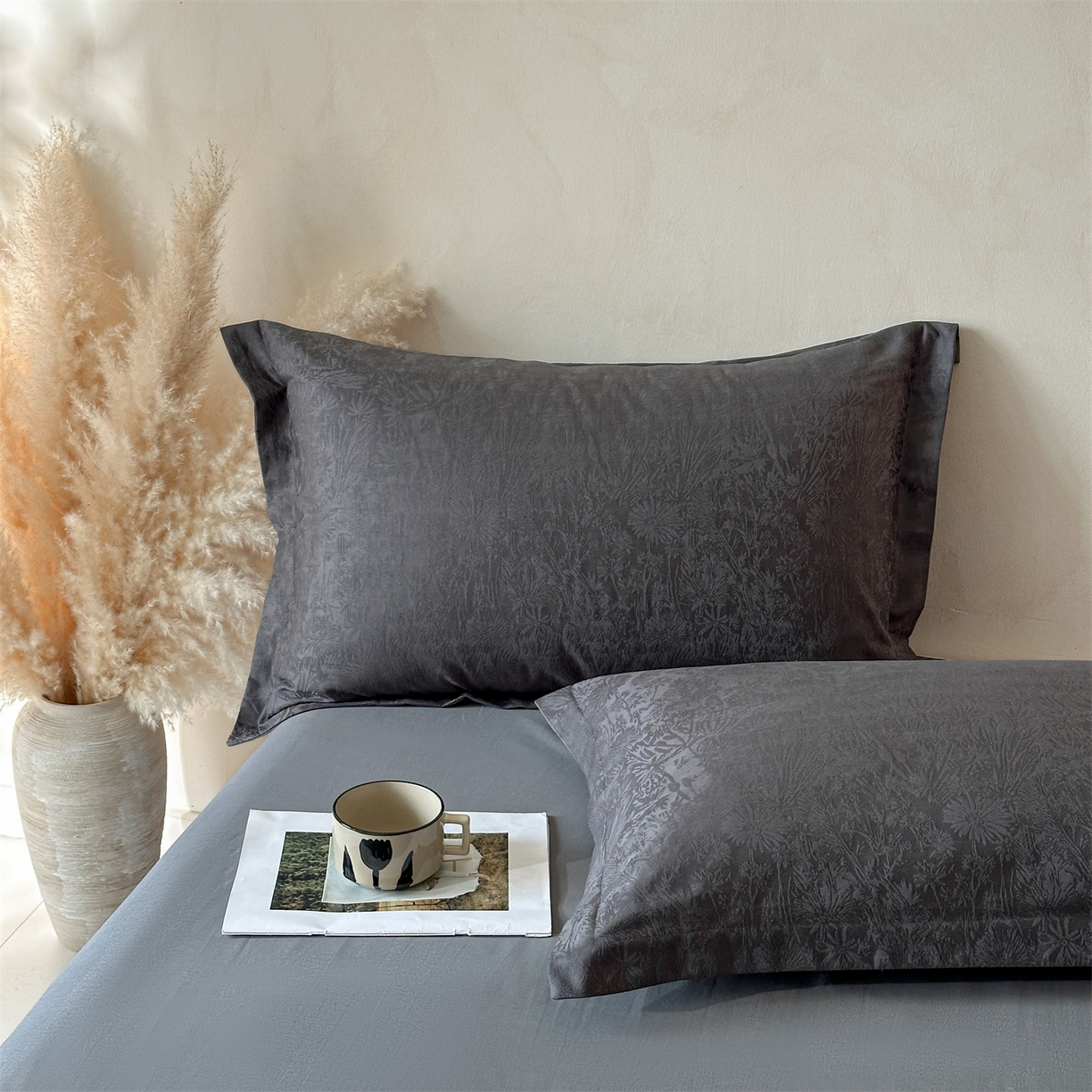 91家纺网 家纺一手货源 找家纺 笙意家纺 2026新款A版60S亮面提花B版13372全棉四件套 米萝-灰