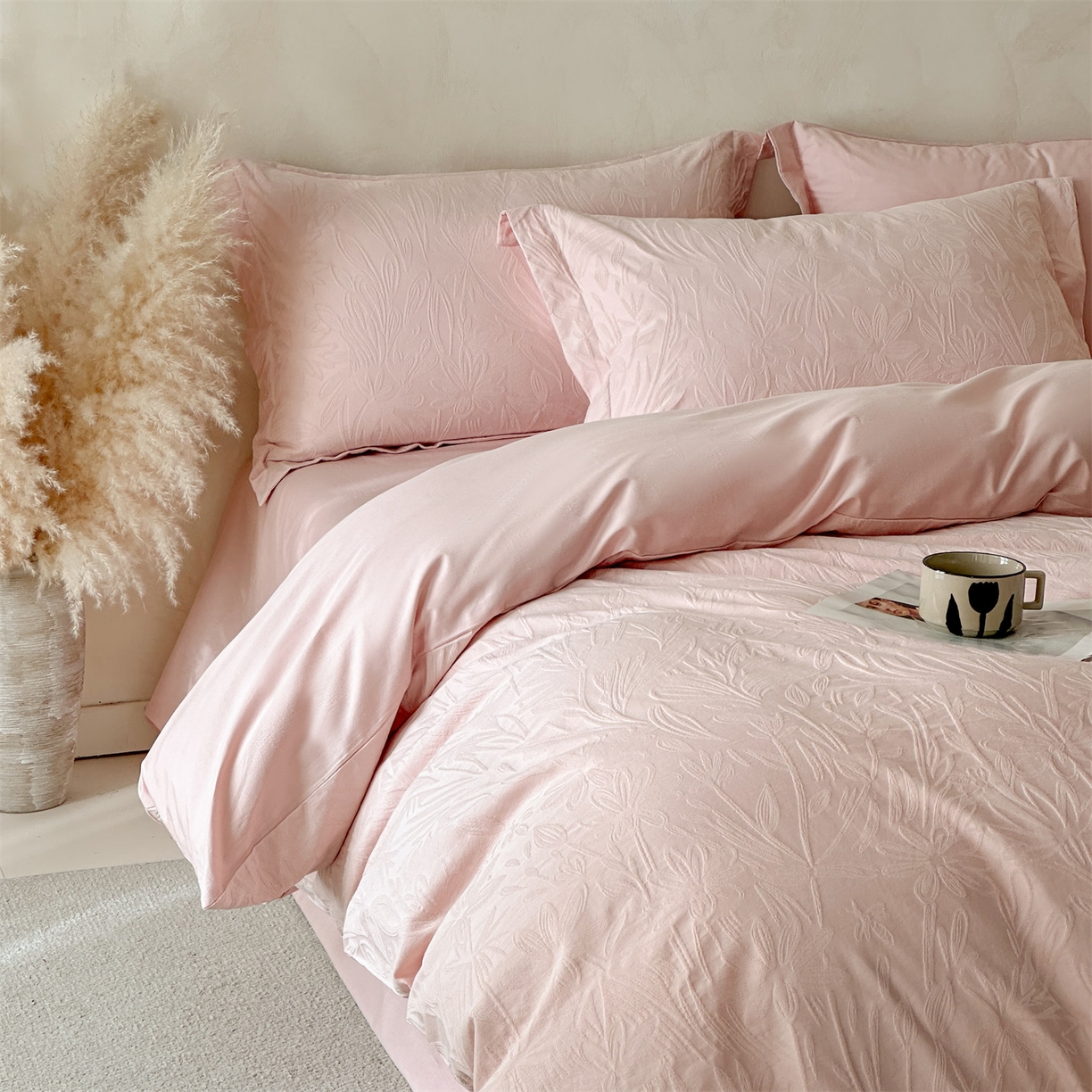 91家纺网 家纺一手货源 找家纺 笙意家纺 2026新款A版60S亮面提花B版13372全棉四件套 秘境-唯美粉