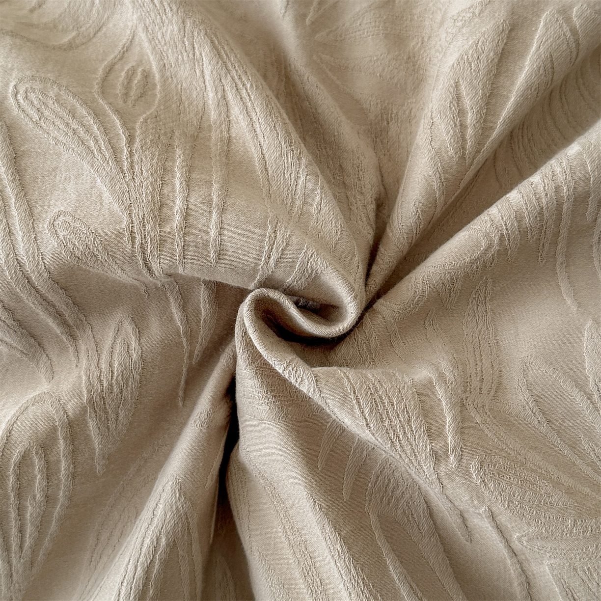 91家纺网 家纺一手货源 找家纺 笙意家纺 2026新款A版60S亮面提花B版13372全棉四件套 秘境-金属灰