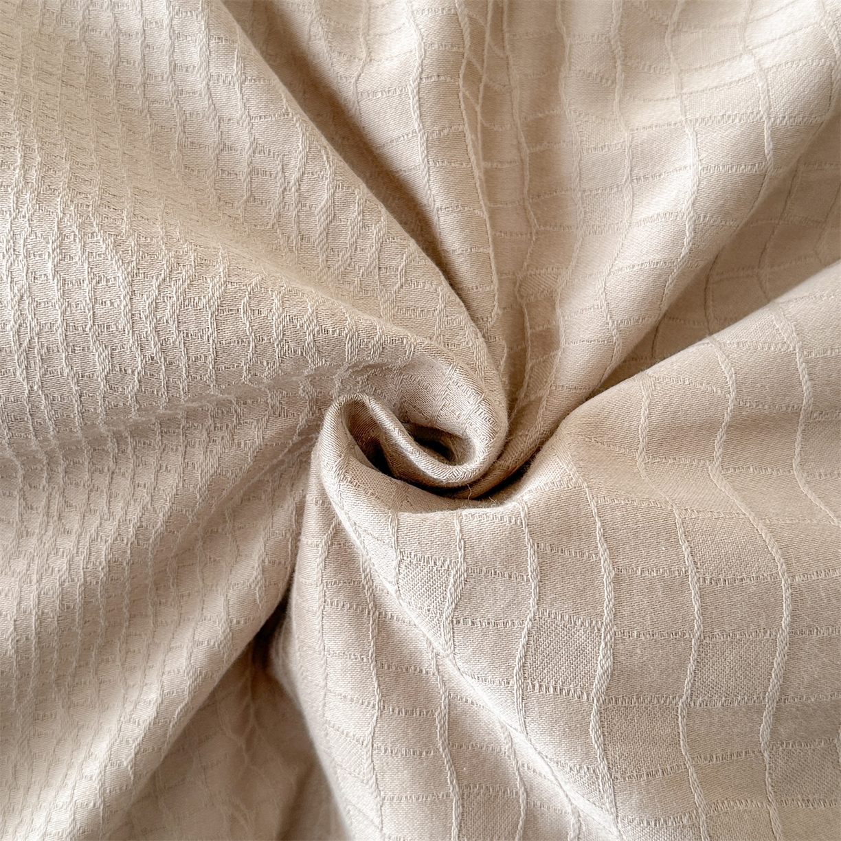 91家纺网 家纺一手货源 找家纺 笙意家纺 2026新款A版60S亮面提花B版13372全棉四件套 石烁-金属灰