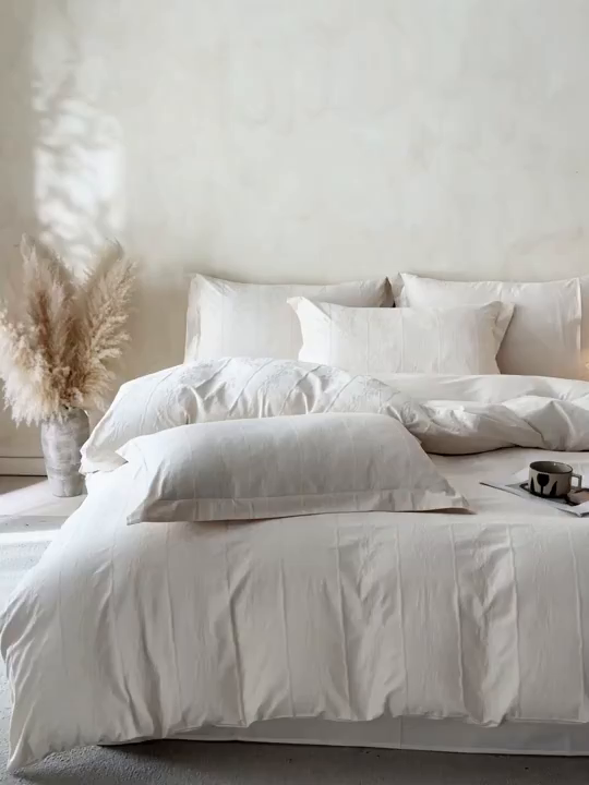 91家纺网 家纺一手货源 找家纺 笙意家纺 2026新款A版60S亮面提花B版13372全棉四件套 浪漫情缘-奶昔白