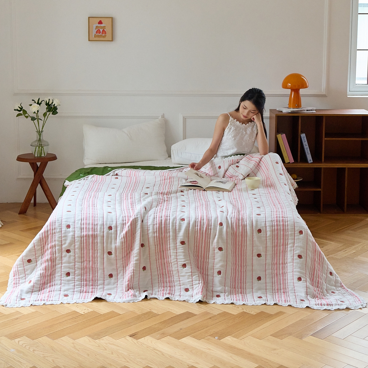 91家纺网 家纺一手货源 找家纺 沐瑟家纺 2026新款A类全棉纱布泡芙被春秋被被被子被芯 小草莓