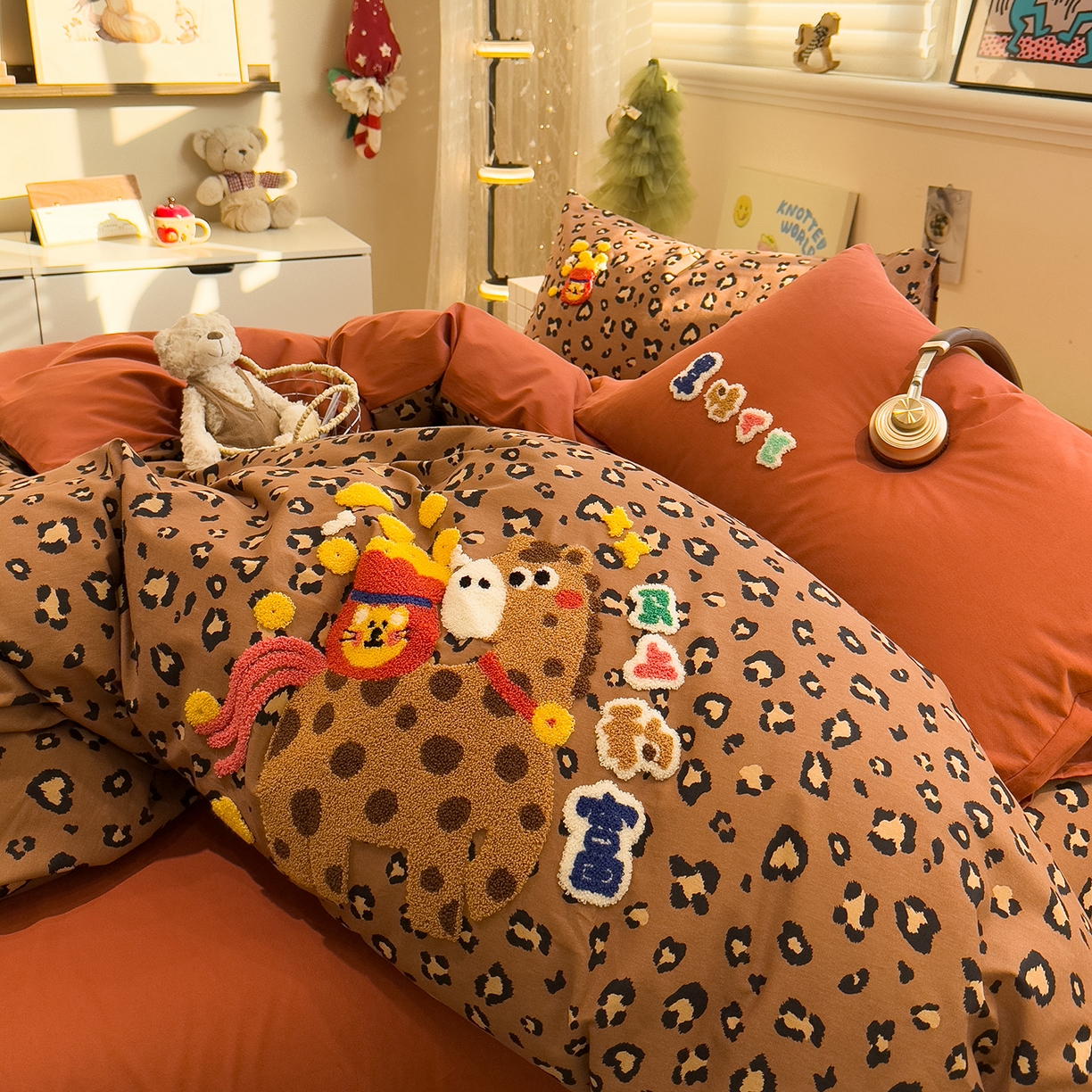 91家纺网 家纺一手货源 找家纺 珺柔家纺 2026新款马年全棉纯棉磨毛新春款四件套 马上豹富