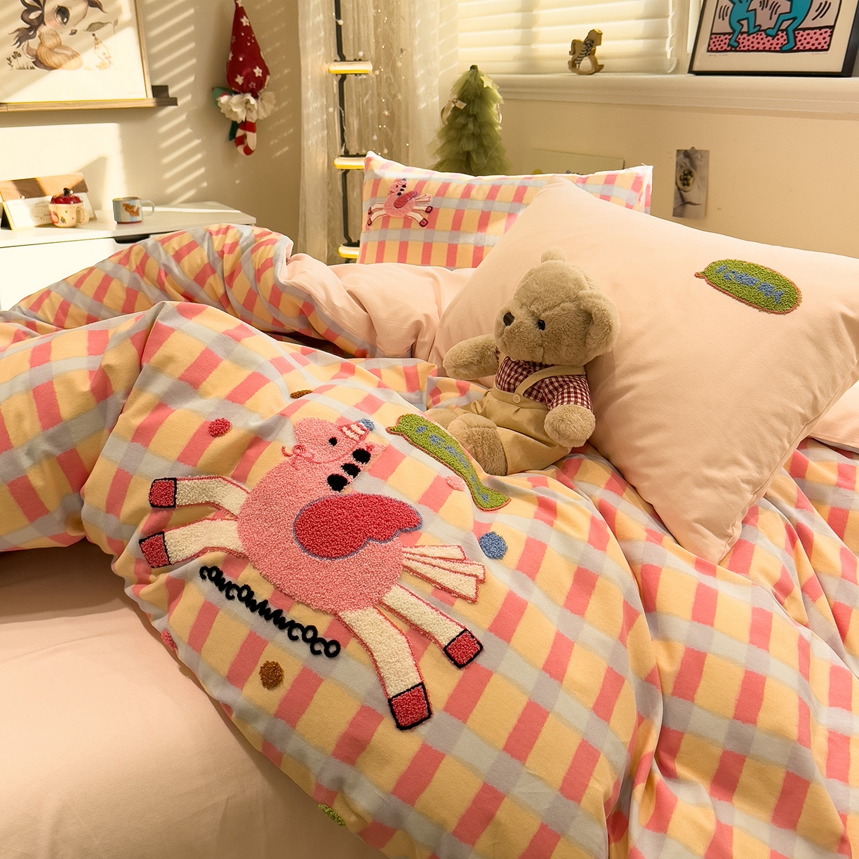 91家纺网 家纺一手货源 找家纺 珺柔家纺 2026新款马年全棉纯棉磨毛新春款四件套 小粉马