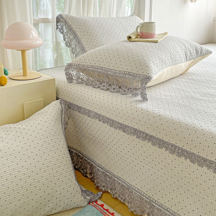 91家纺网 家纺一手货源 找家纺 源舜家纺 2026新款全棉双层纱棉花边榻榻米炕盖款 波点灰